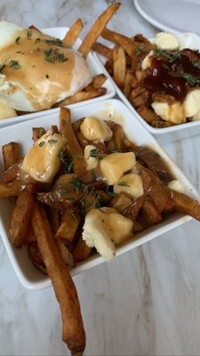 Petit Poutinerie by null