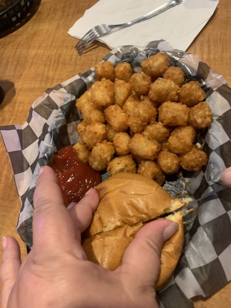 Upper Deck Sports Bar and Grill Logo