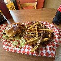 Burger Pop - Cheeseburger & seasoned fries