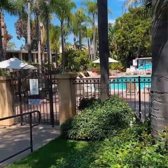 Sheraton La Jolla Hotel - Pool entrance - Hotels Near Me - La Jolla, California