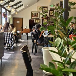 AMARITH FARMHOUSE RESTAURANT & PIE SHOPPE - Updated August 2025 - 853