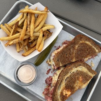 Pelo's Deli and Provisions - Delis Near Me - Longmont, Colorado Pelo's Deli and Provisions - Delis Near Me - Longmont, Colorado