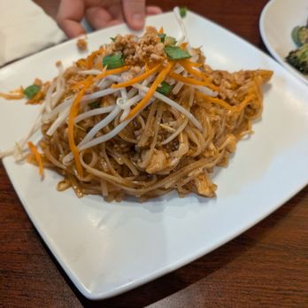 Sumalee's Thai Cuisine - Pad Thai - Thai Near Me - Bonney Lake, Washington Sumalee's Thai Cuisine - Pad Thai - Thai Near Me - Bonney Lake, Washington