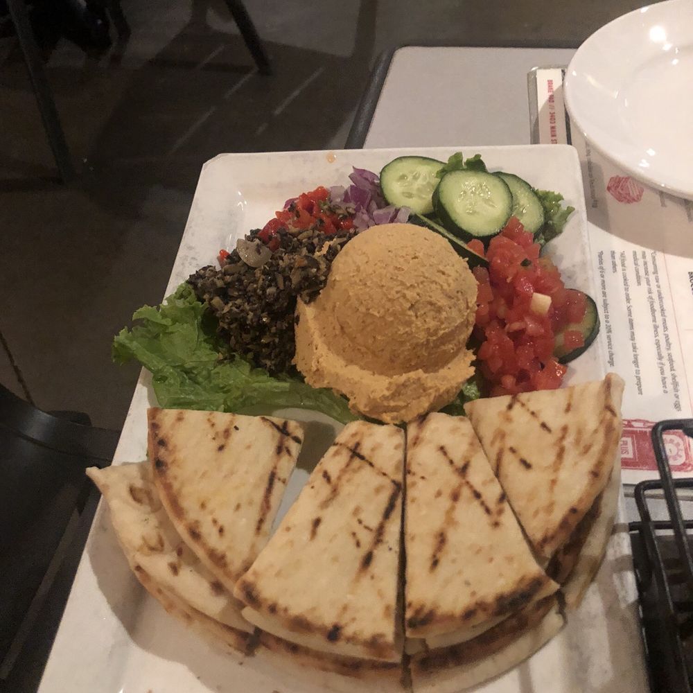 Garlic Hummus