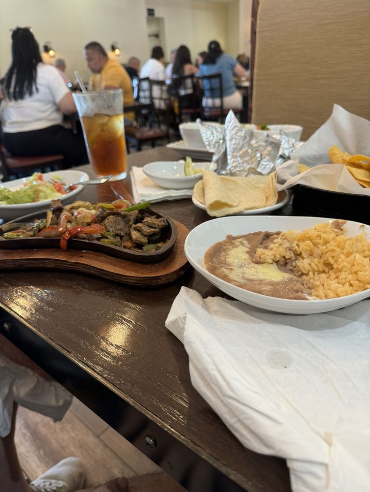 El Cerro Grande Grill