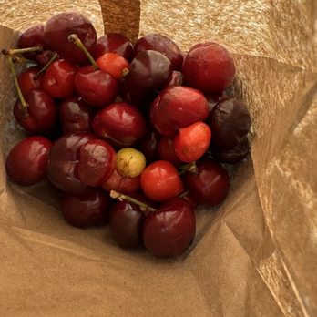 Thacker Berry Farms - Atlantic - Sweet cherries! - Farmers Market Near Me - Long Beach, California Thacker Berry Farms - Atlantic - Sweet cherries! - Farmers Market Near Me - Long Beach, California