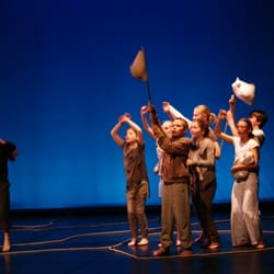 Théâtre Manivelle - La Manivelle Théâtre - Stages et ateliers pour tous dès 5 ans à adultes.