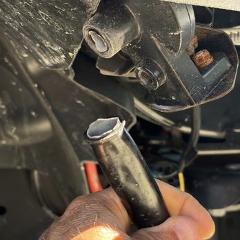 Hahn Automotive - Horn completely destroyed when I was turning my rig - Auto Repair Near Me - Santa Rosa, California Hahn Automotive - Horn completely destroyed when I was turning my rig - Auto Repair Near Me - Santa Rosa, California