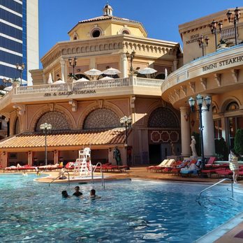 Peppermill Reno - Poolside on a gorgeous day - Casinos Near Me - Reno, Nevada