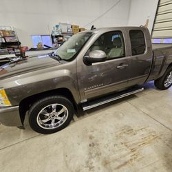Rocky's Body Shop & Towing