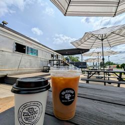 El Tigre Coffee Roasters - Cortado and Mexican Iced Coffee