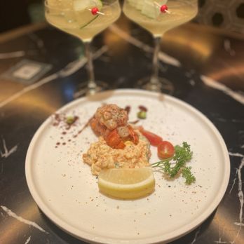 Flame sushi - Sushi Bars Near Me - Toronto, Ontario