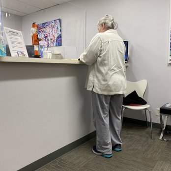 Peggy Ambus, DDS - No mask even though sign said to wear one - General Dentistry Near Me - Burlingame, California Peggy Ambus, DDS - No mask even though sign said to wear one - General Dentistry Near Me - Burlingame, California