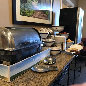 Comfort Inn & Suites - Hotels Near Me - Staunton, Virginia