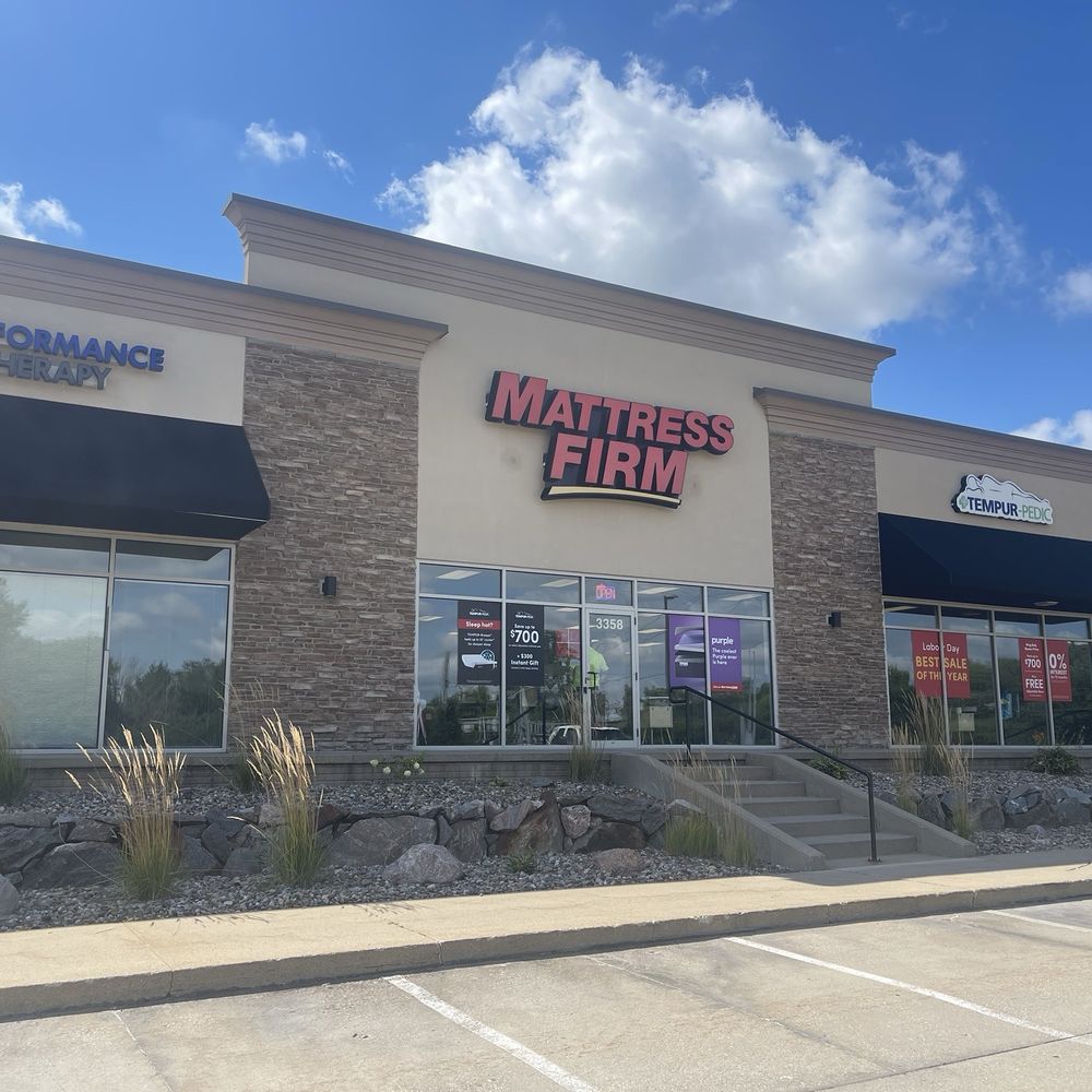 Mattress Firm 100th St - Close Front Parking - Mattresses Near Me - Urbandale, Iowa Mattress Firm 100th St - Close Front Parking - Mattresses Near Me - Urbandale, Iowa