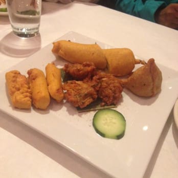 Himalayan Restaurant - Veg appetizer platter - Himalayan/Nepalese Near Me - Niles, Illinois