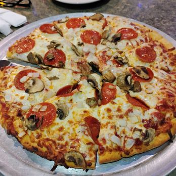 Gator Jakes Bar & Grill - Pizza - Bars Near Me - Sterling Heights, Michigan
