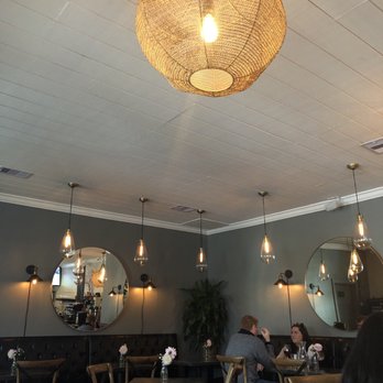 Leeland House - Interior - Breakfast & Brunch Near Me - Houston, Texas