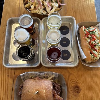 Reuben's Brews - The spread - IG @bougiefoodieboi - Brewpubs Near Me - Seattle, Washington