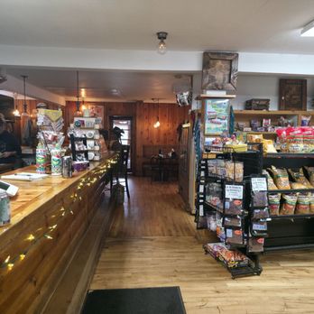 Cougar Mountain Lodge - Inside - American Near Me - Cascade, Idaho