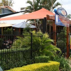 Samford Valley Hotel