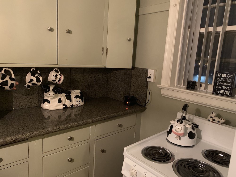 THE JEFFERSON APARTMENTS Updated September 2024 250 Rainbow Blvd