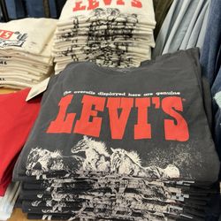 Levi’s Outlet Store - Another cool shirt