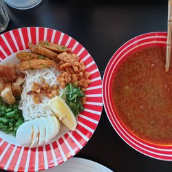 Burmese Fusion - Mohinga
