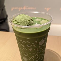 CCクリーム nana Nana's Ice Cream, Gelato and Candy