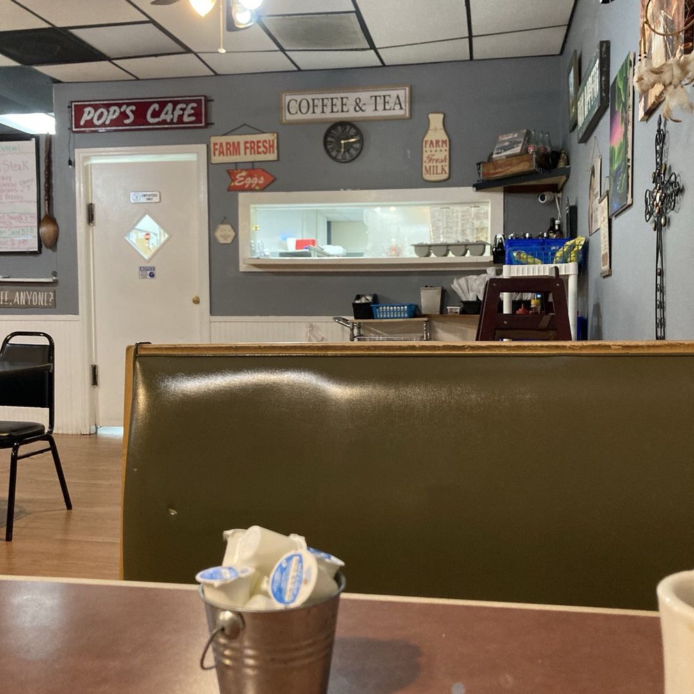 Pop’s Cafe - Ambience - Salad Near Me - Rock Hill, South Carolina