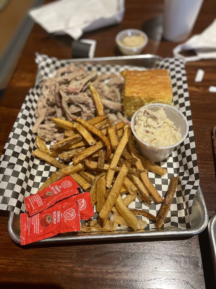 Foothill Momma's BBQ Juke Joint