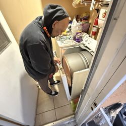 Tony's Appliance Service - Fixing the dryer