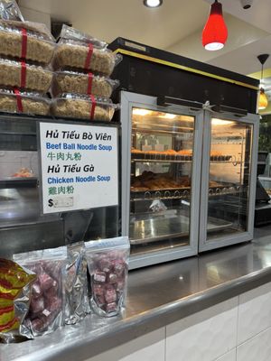 Banh Mi & Che Cali by null