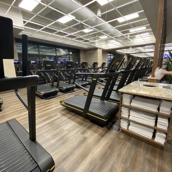 Life Time - Gyms Near Me - Shenandoah, Texas