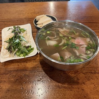 Pho Vallejo Noodle House - R #10 - Thin Sliced Steak & Flank w/ Rice Noodle. With a side of chicken - Vietnamese Near Me - Vallejo, California Pho Vallejo Noodle House - R #10 - Thin Sliced Steak & Flank w/ Rice Noodle. With a side of chicken - Vietnamese Near Me - Vallejo, California