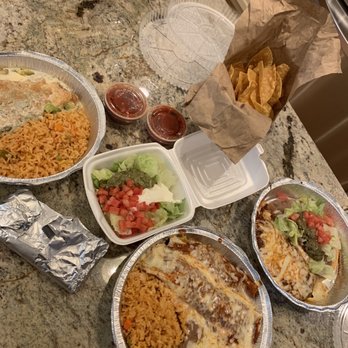 Rancho Viejo - Verde quesadilla with chicken and combo plate. - Mexican Near Me - Geneseo, New York Rancho Viejo - Verde quesadilla with chicken and combo plate. - Mexican Near Me - Geneseo, New York