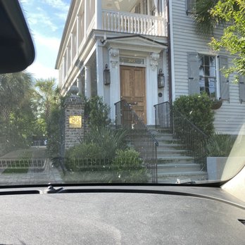 86 Cannon - Front & driveway - Hotels Near Me - Charleston, South Carolina
