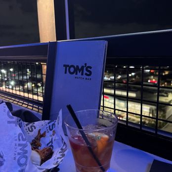 Tom’s Watch Bar - Sports Bars Near Me - Orlando, Florida