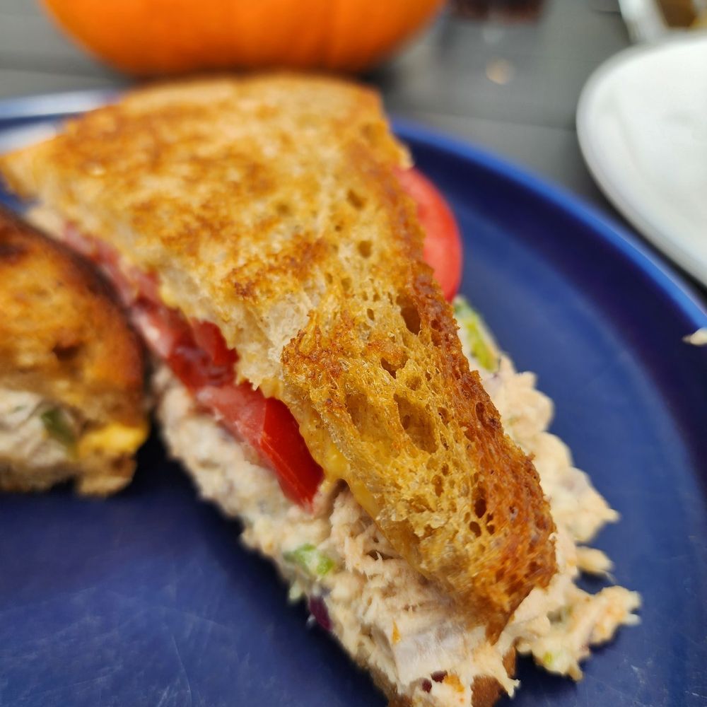 Haring's Noank - Thw crisp on thw bread is phenomenal - Seafood Near Me - Groton, Connecticut