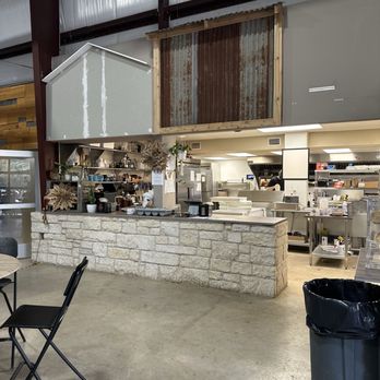5 Stones Artisan Brewery - Kitchen area, burgers/pizza, baked goods. - Breweries Near Me - New Braunfels, Texas