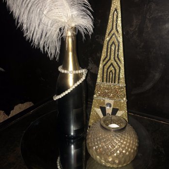 Vernon's Speakeasy - Decor - Steakhouses Near Me - Los Ranchos, New Mexico Vernon's Speakeasy - Decor - Steakhouses Near Me - Los Ranchos, New Mexico