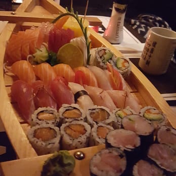 Akai Sushi - Japanese Near Me - Toronto, Ontario