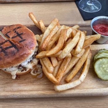 Red Rooster Overtown - OVERTOWN BACON CHEESEBURGER - Cocktail Bars Near Me - Miami, Florida