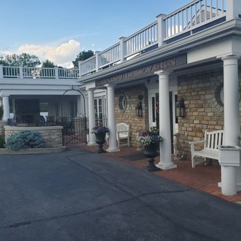 Greyhound Tavern - Main entrance - Southern Near Me - Fort Mitchell, Kentucky