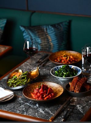 Aves Thai & Asian Fusion restaurant by null