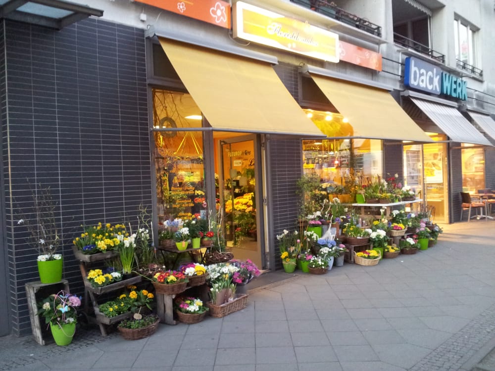 FLORISTIKZAUBER SABINE PALM JanuszKorczakStr. 23, Berlin, Germany Florists Phone Number