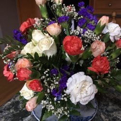 South Lyon Flowers & Gifts