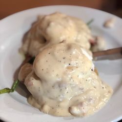 The Copperpot Cafe - Country Benny w/added spinach & tomato