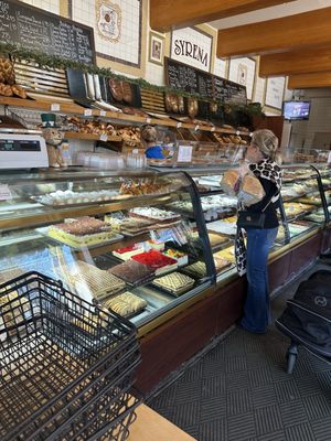 Syrena Bakery by null