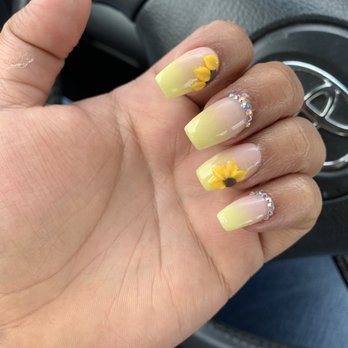 Polish Spa - Sunflower Nails - Nail Salons Near Me - Desmoines, Washington Polish Spa - Sunflower Nails - Nail Salons Near Me - Desmoines, Washington